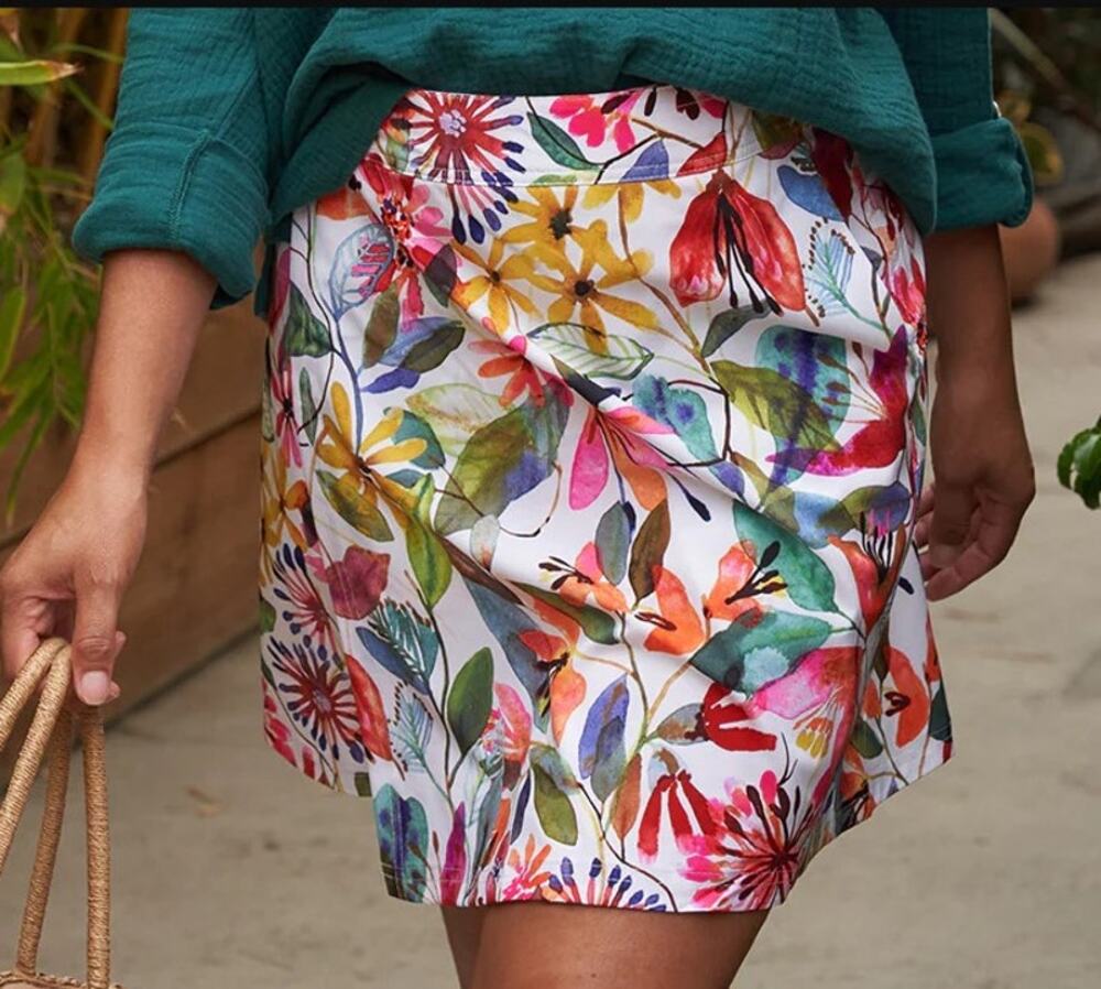 RipSkirt Hawaii Wrap Mini Skirt Medium Length 1 Wildflower Watercolor Travel